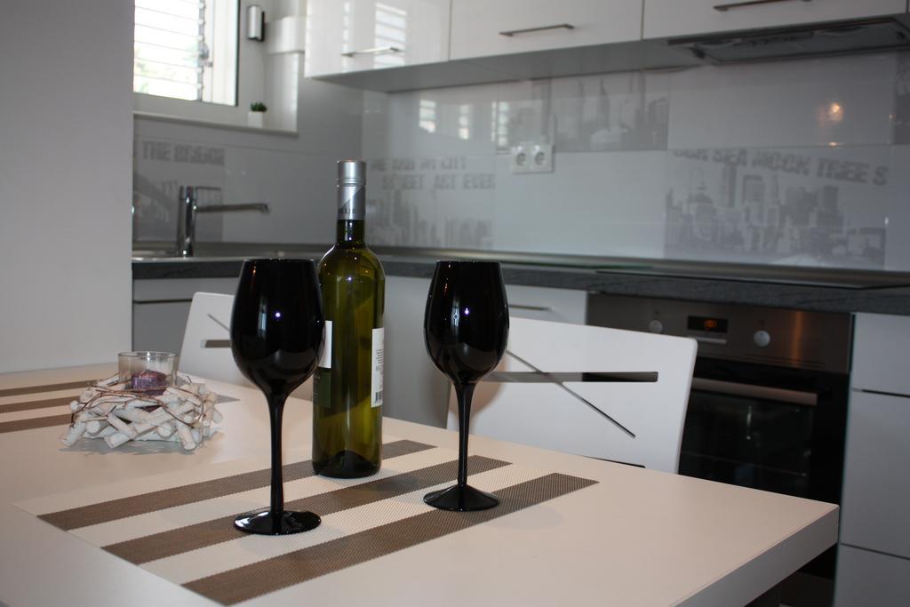 Apartment Anchi Makarska Buitenkant foto